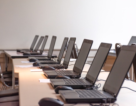 laptop arranging rows in the training room